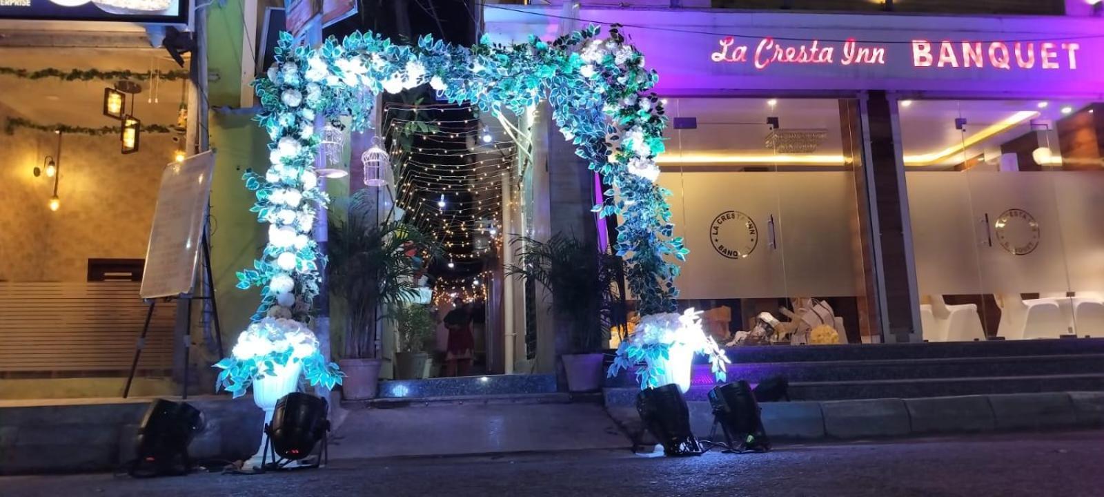 La Cresta Inn Калькутта Экстерьер фото
