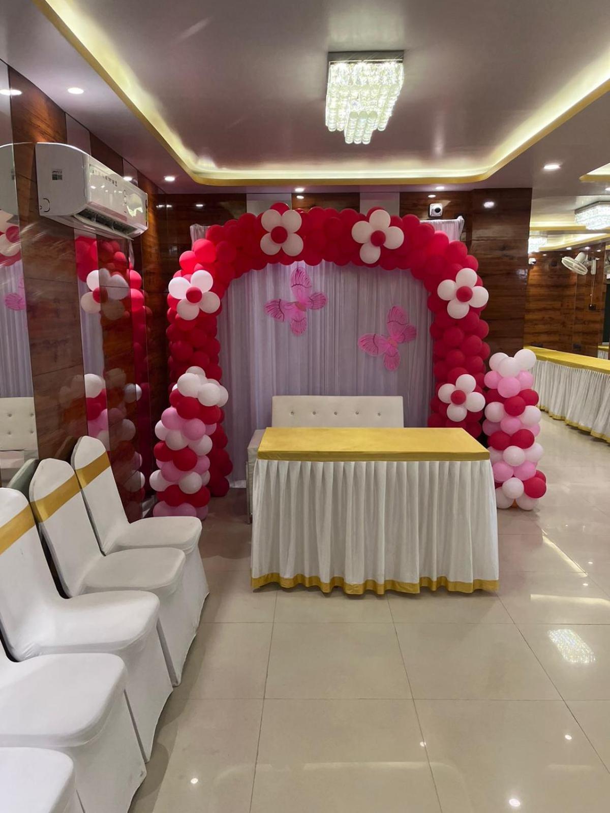 La Cresta Inn Калькутта Экстерьер фото